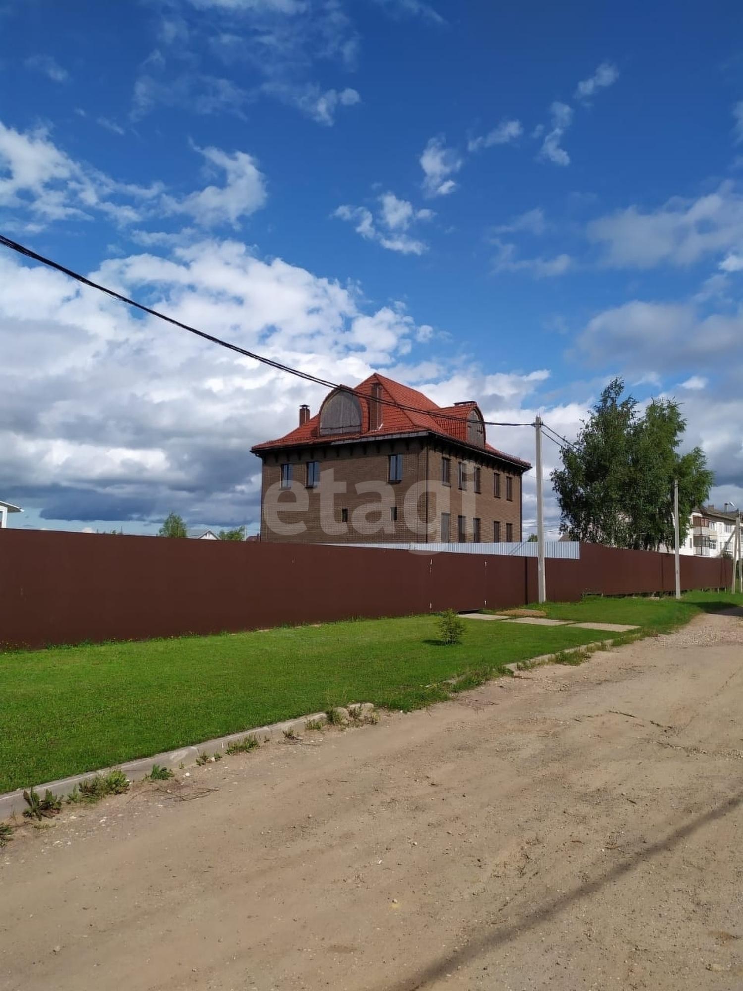Купить дачу, дом, коттедж за 15 500 000 рублей на 8-й квартал, 1