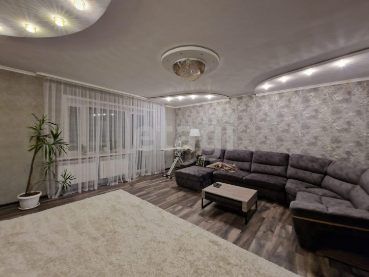 3-комн квартира Бежицкая улица