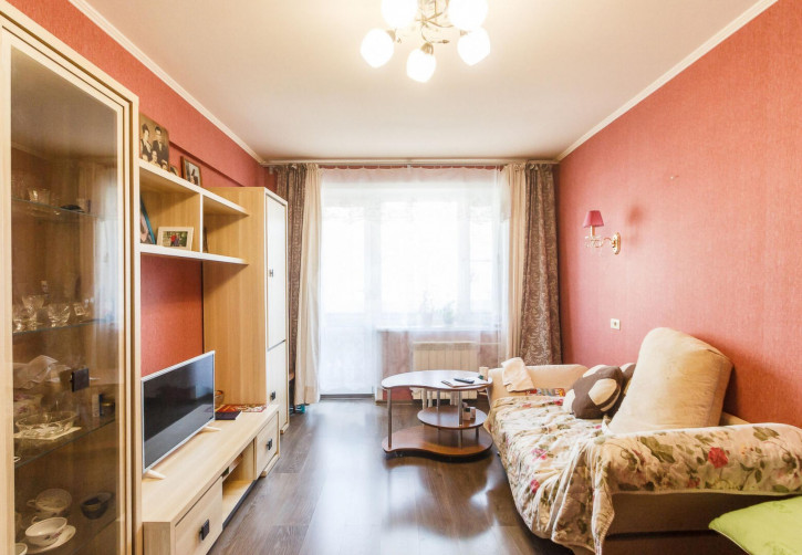 2-комн квартира улица Космонавта Беляева, 1