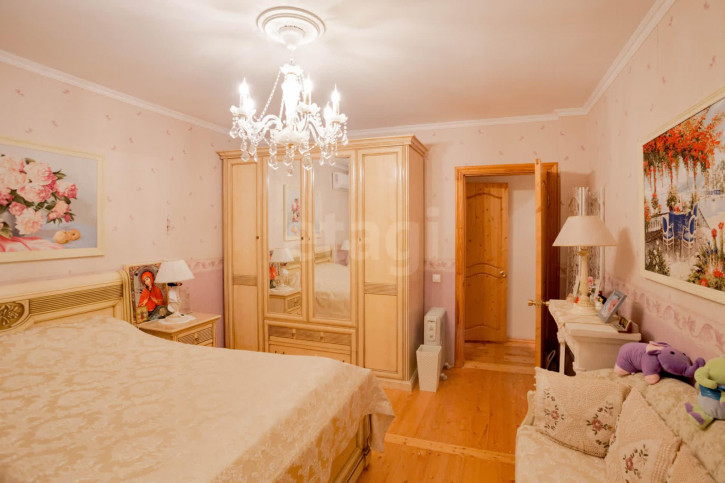 5-комн квартира улица Петина, 4