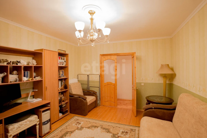 5-комн квартира улица Петина, 4