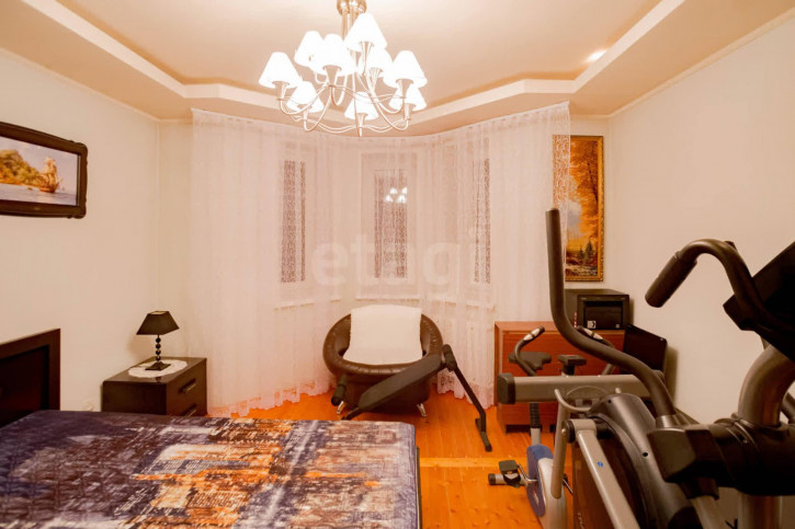 5-комн квартира улица Петина, 4