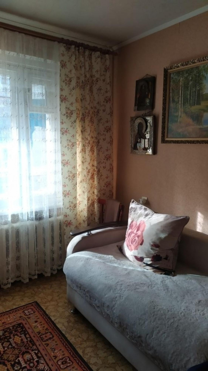 3-комн квартира Строкина ул, 10