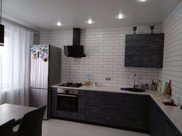 3-комн квартира ул Игошина, 3