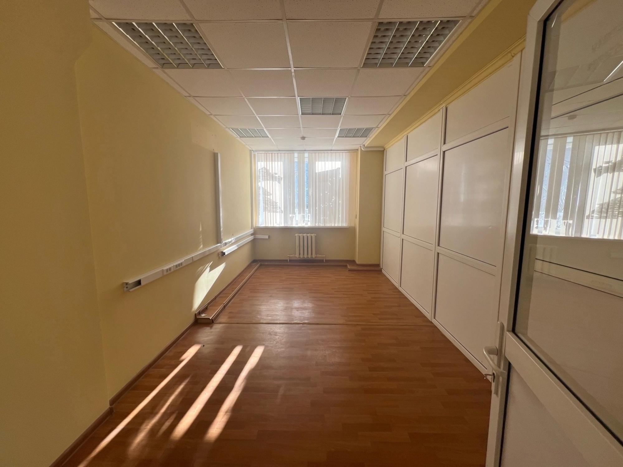 Сдать офис, помещение под офис за 33 750 рублей на г. Астрахань, Кировский р-н, ул. Победы, д. 53