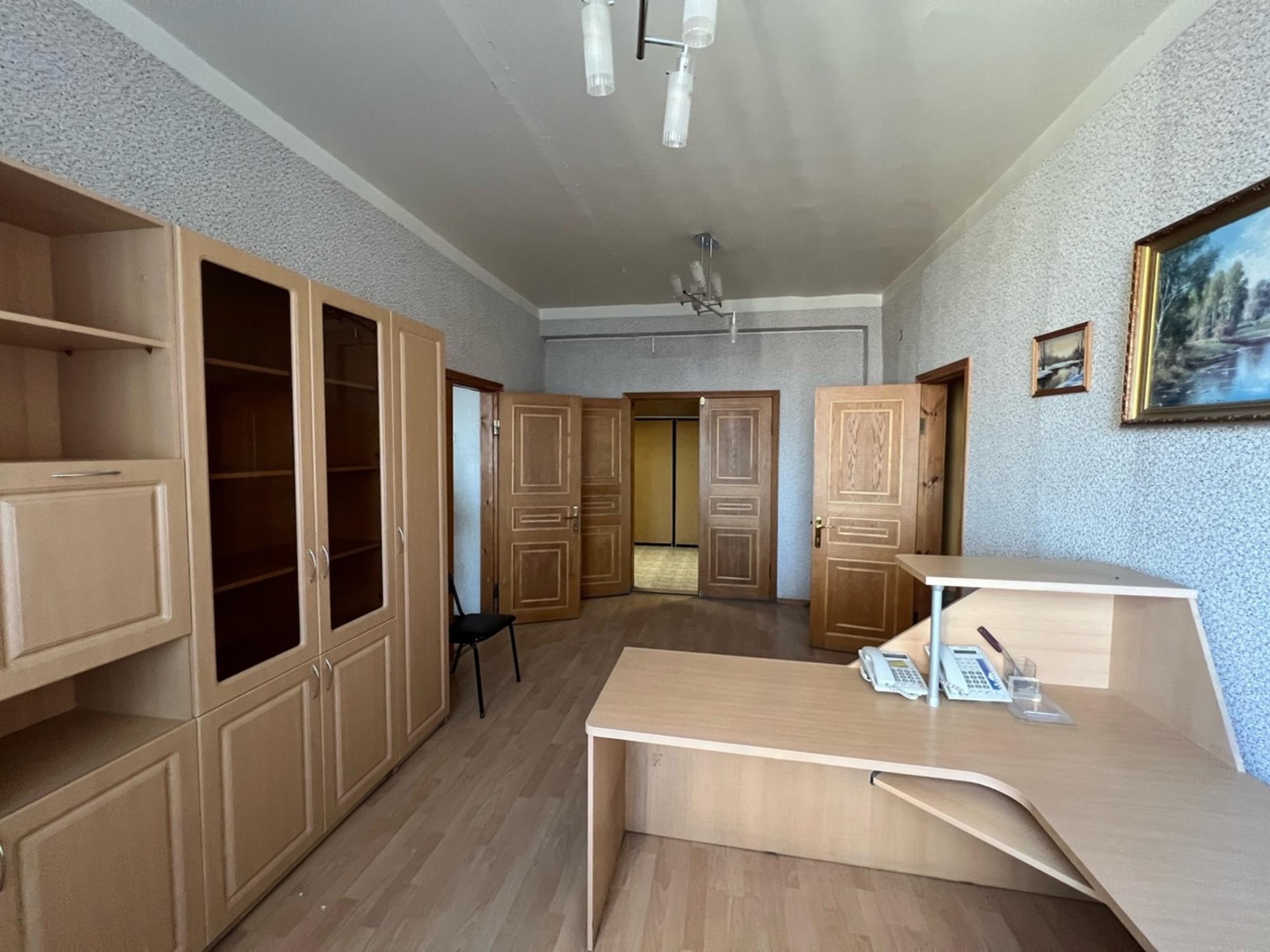 Сдать офис, помещение под офис за 42 300 рублей на г. Астрахань, Кировский р-н, ул. Победы, д. 53