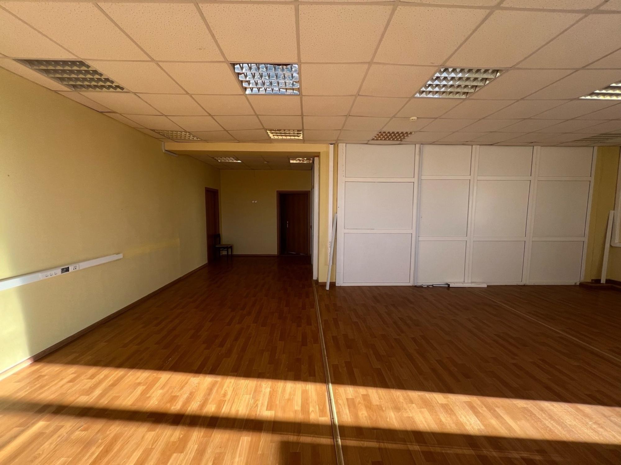Сдать офис, помещение под офис за 33 750 рублей на г. Астрахань, Кировский р-н, ул. Победы, д. 53