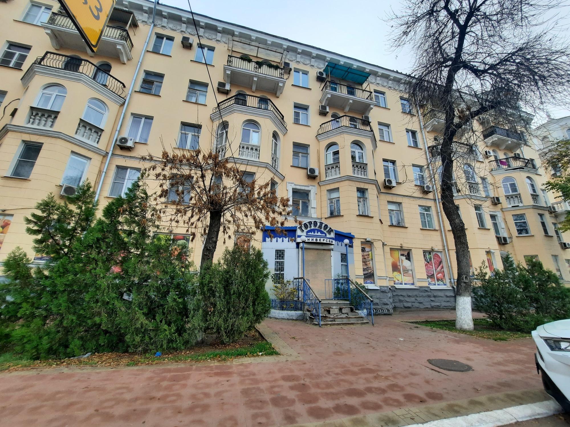 Сдать помещение свободного назначения за 501 280 рублей на г. Астрахань, Кировский район, ул. Адмиралтейская, 8
