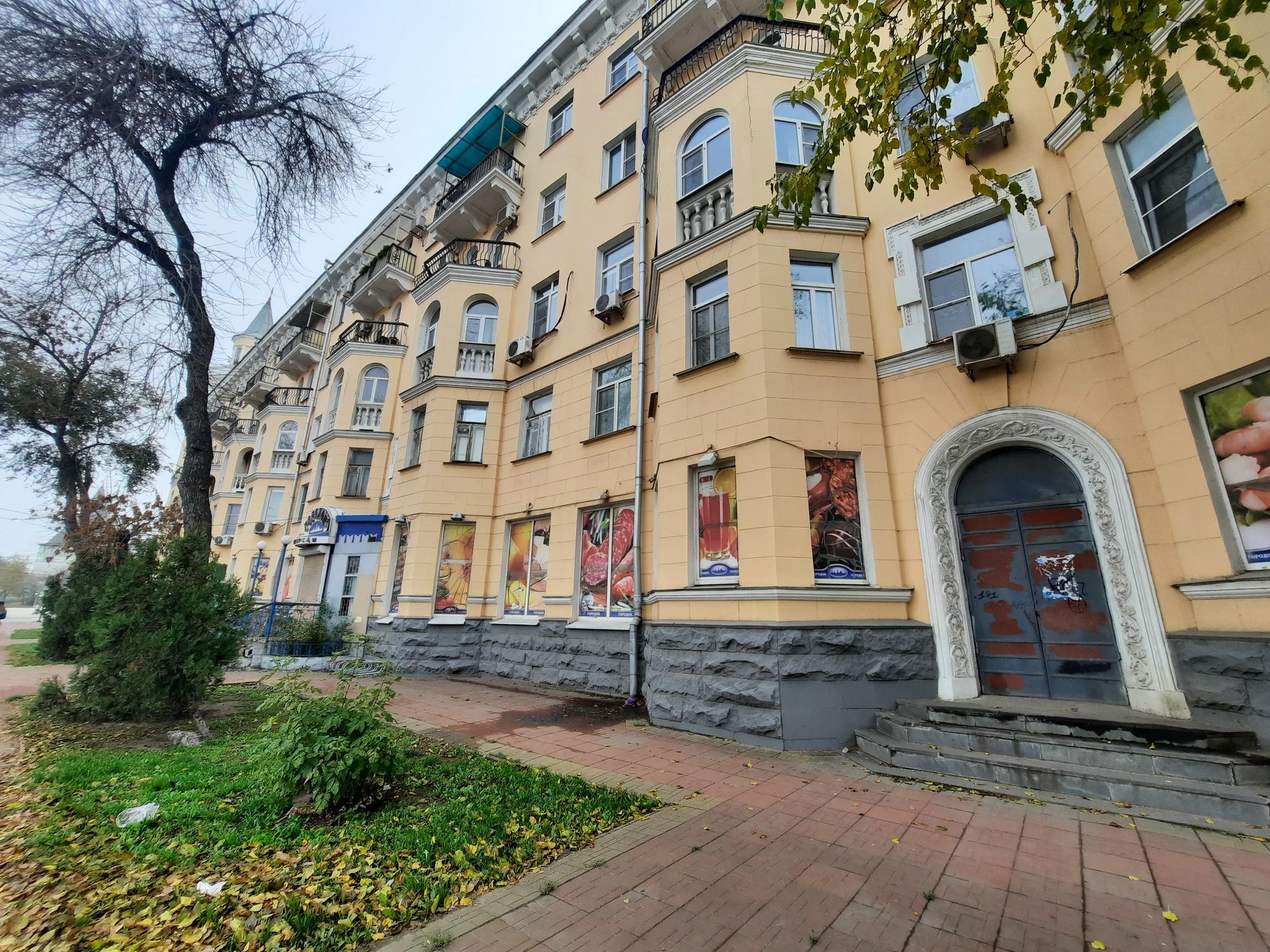 Сдать помещение свободного назначения за 501 280 рублей на г. Астрахань, Кировский район, ул. Адмиралтейская, 8