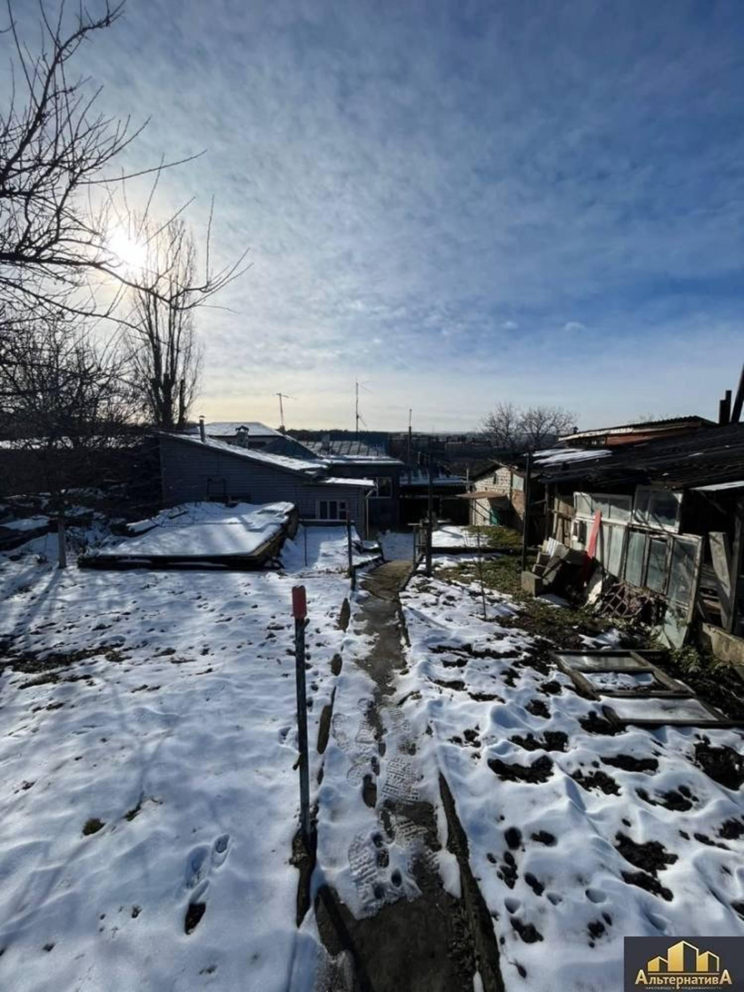 Купить землю, земельный участок за 31 000 000 рублей на Революции ул.