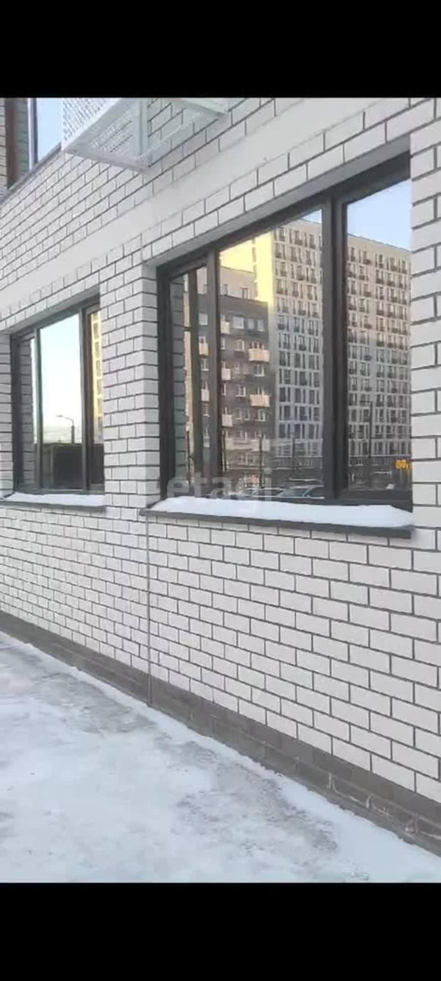 Сдать торговое помещение за 100 000 рублей на Андрея Кореневского 11