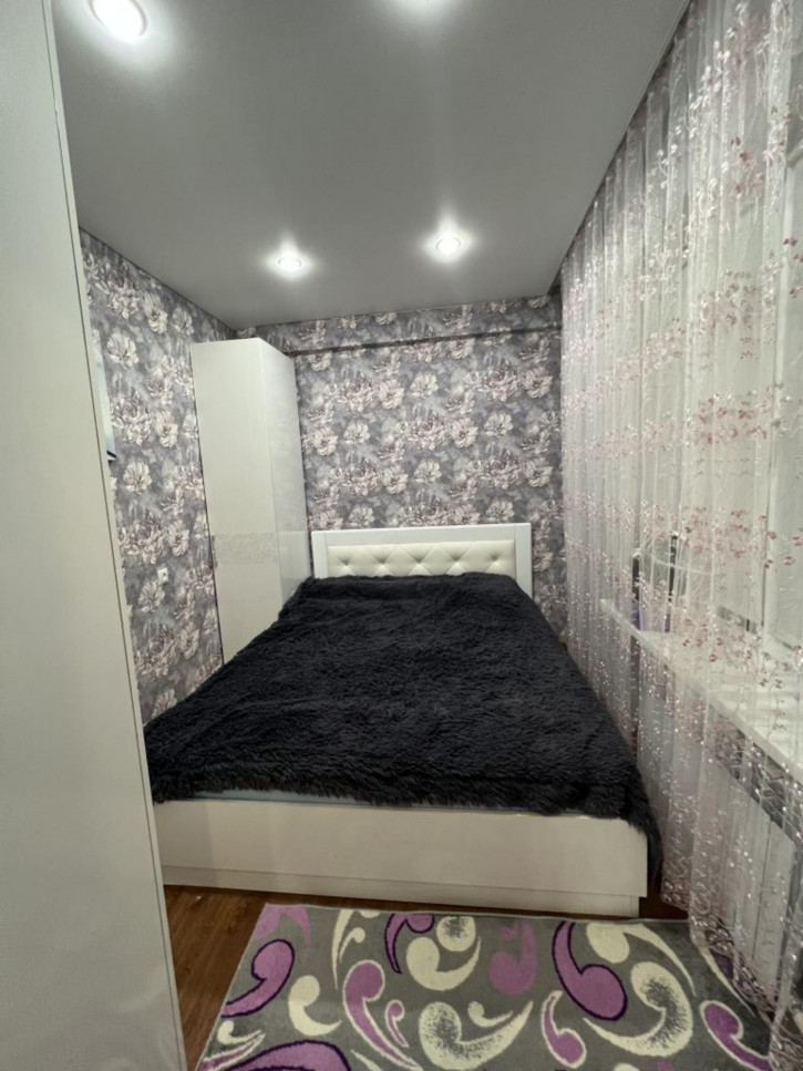 3-комн квартира Долина Роз ул, 4