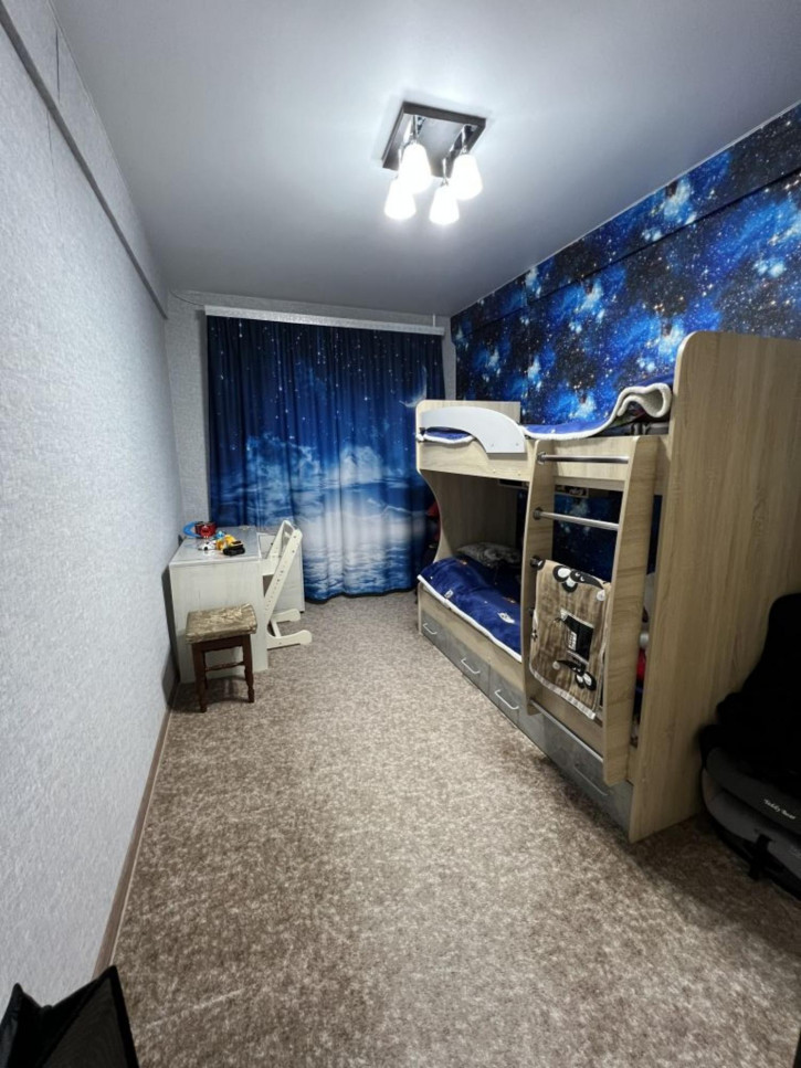 3-комн квартира Грибоедова ул, 36