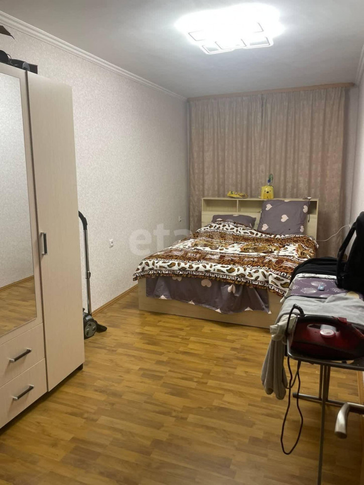 3-комн квартира Мира, 6