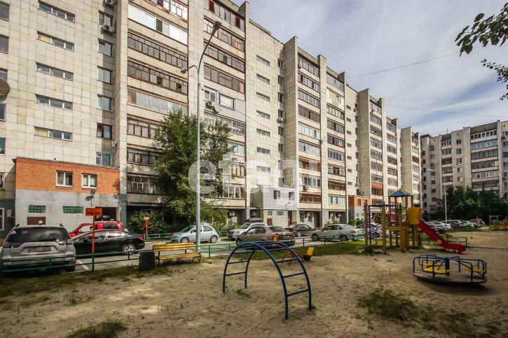 2-комн квартира Холодильная, 136/1
