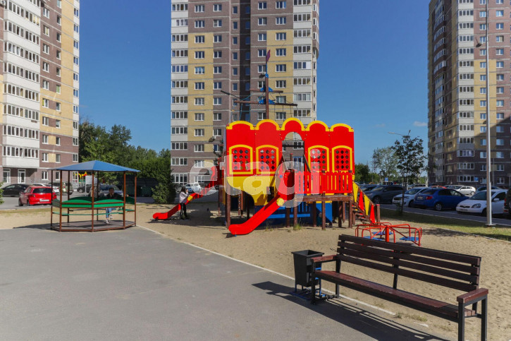 2-комн квартира Мельникайте, 2/12