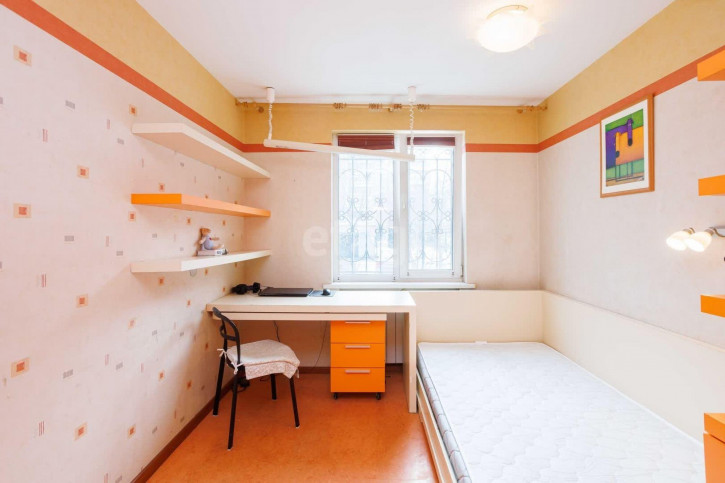 4-комн квартира Родонитовая, 5