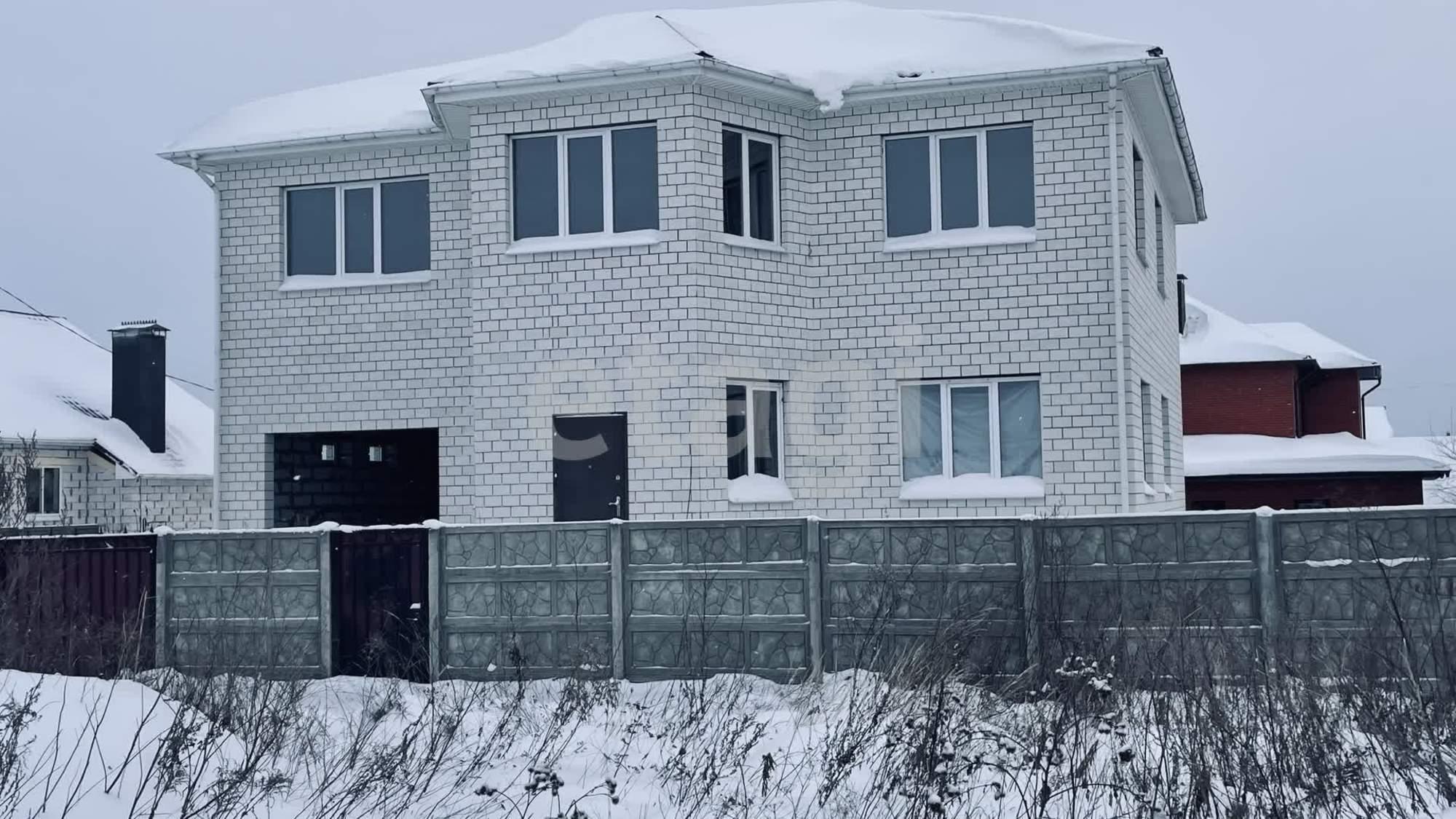 Купить дачу, дом, коттедж за 11 100 000 рублей на Центральная улица