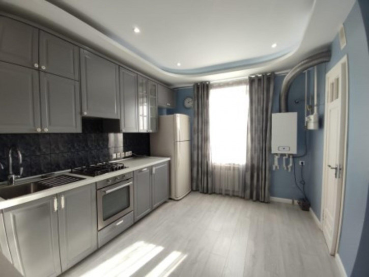 3-комн квартира Кирова
