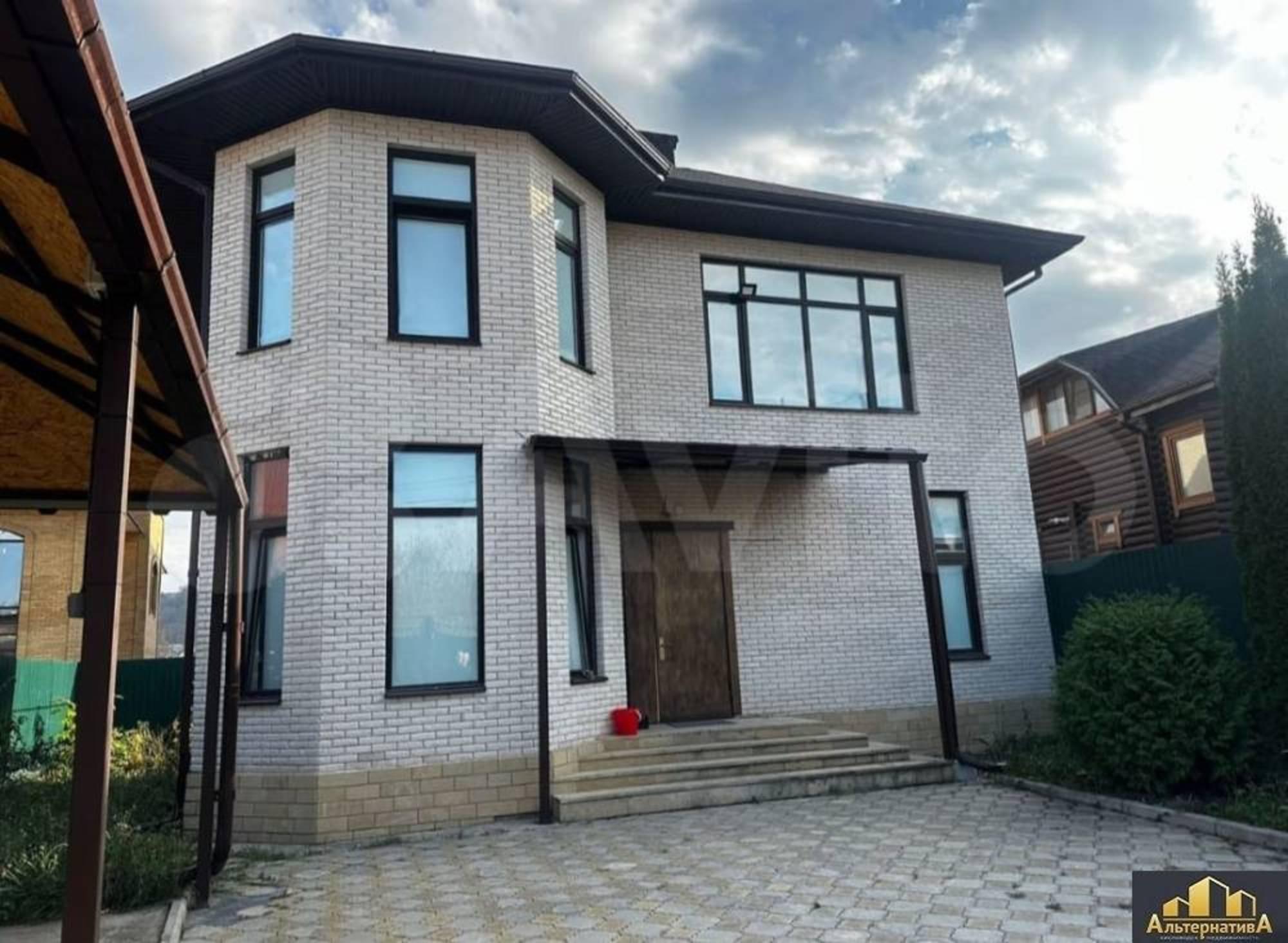 Купить дачу, дом, коттедж за 18 800 000 рублей на Южная ул.