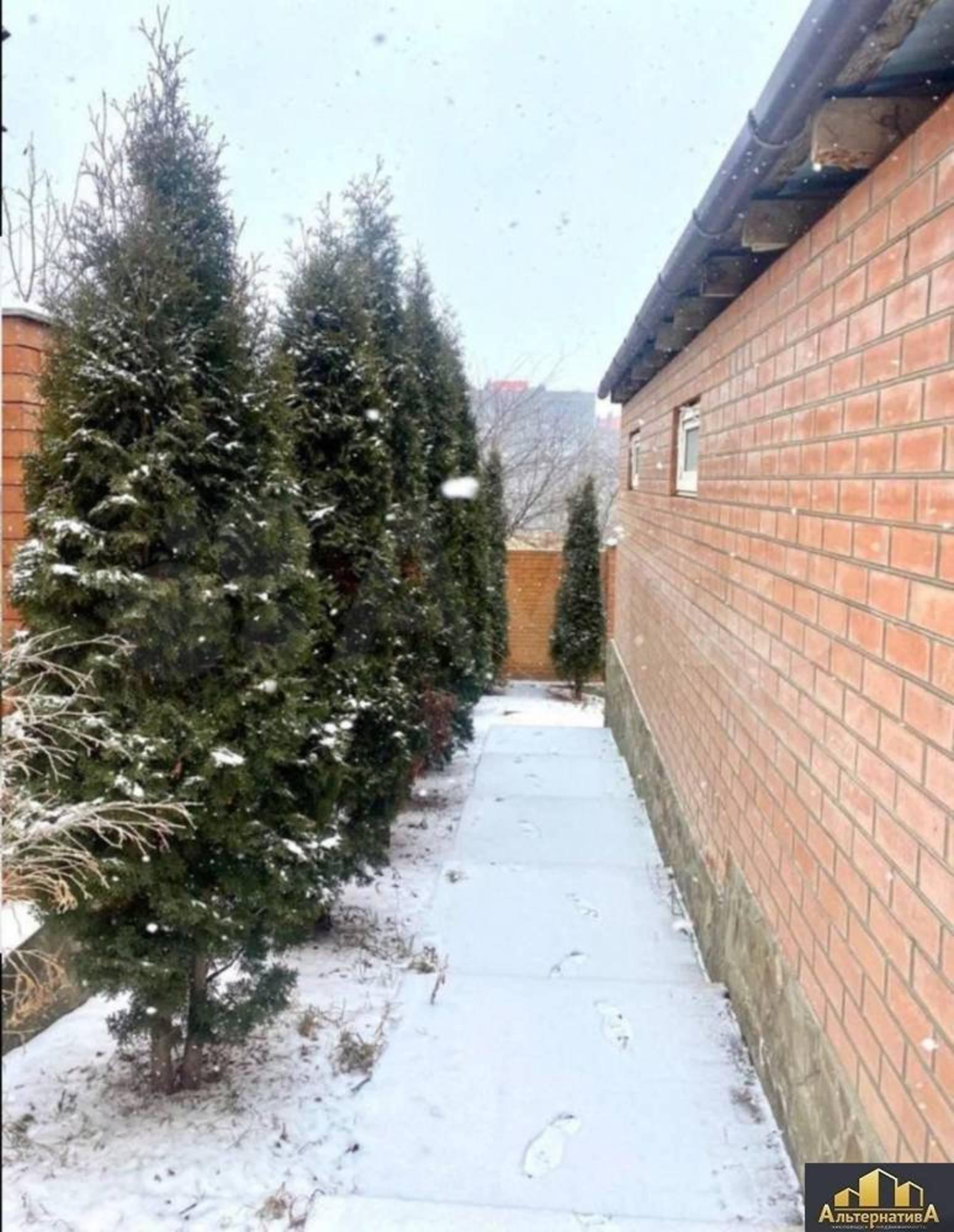 Купить дачу, дом, коттедж за 45 000 000 рублей на Декабристов ул.