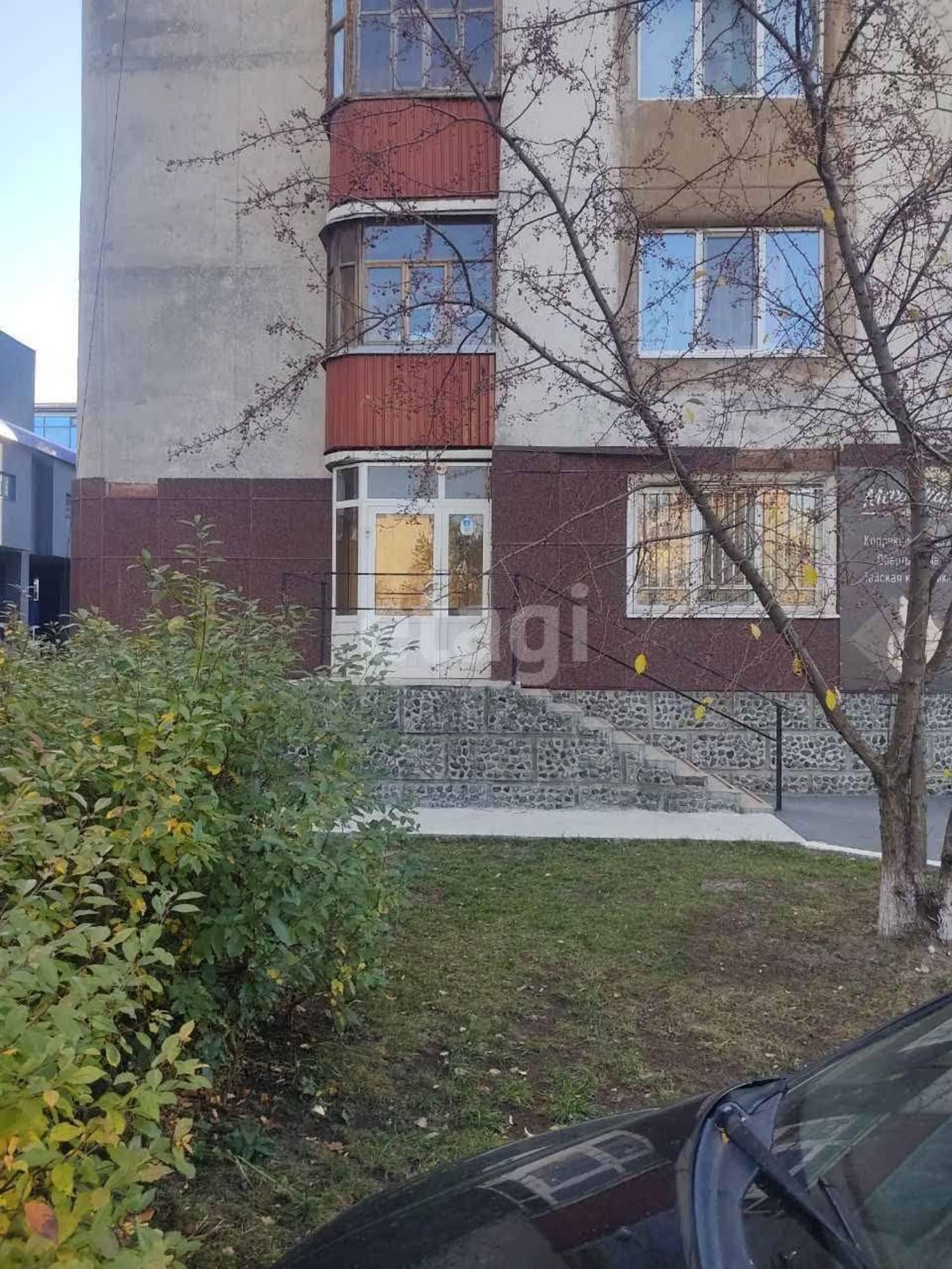 Купить торговое помещение за 30 500 000 рублей на Пермякова 48/2