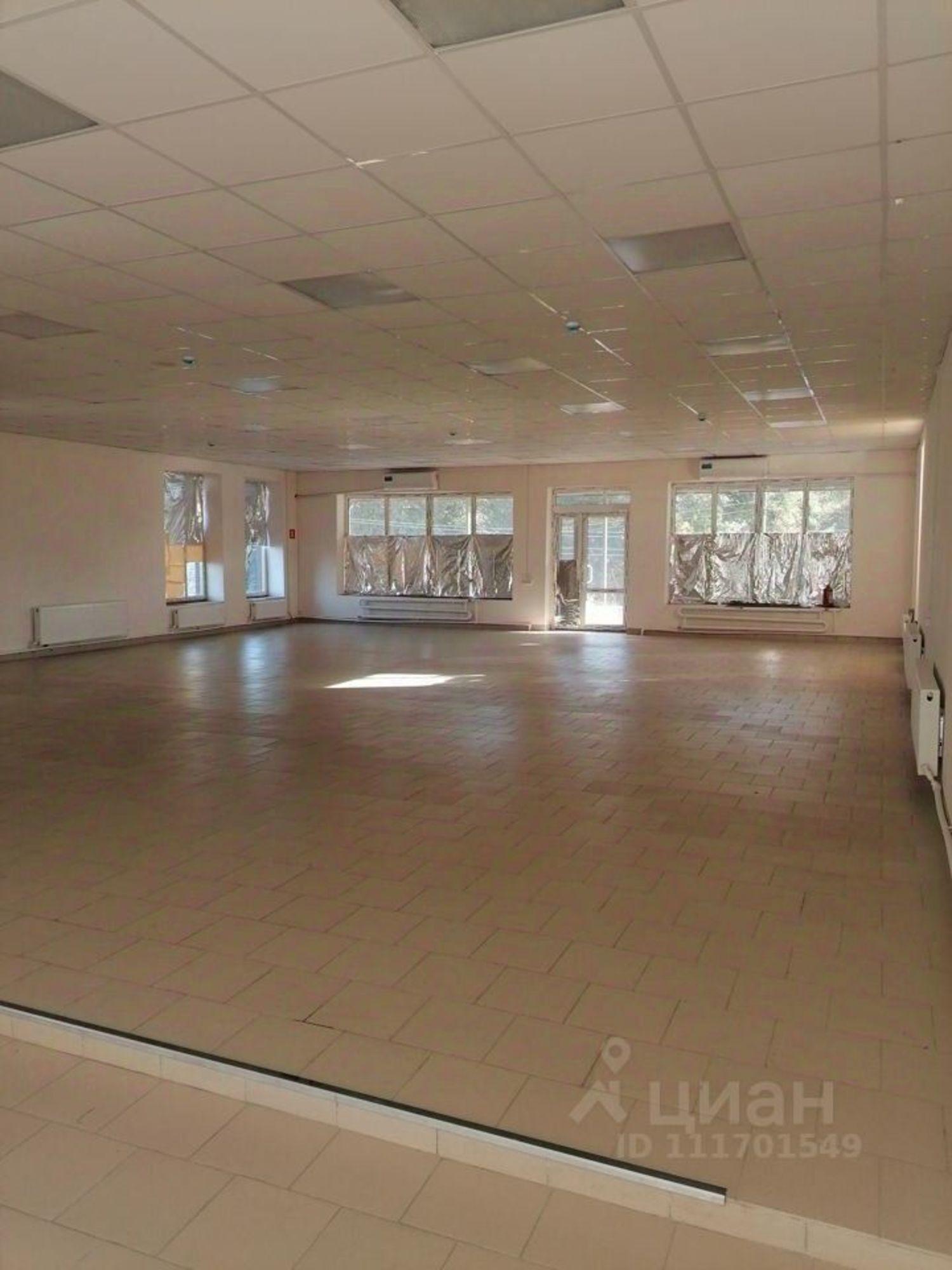 Сдать торговое помещение за 2 370 рублей на улица Ленина, 228