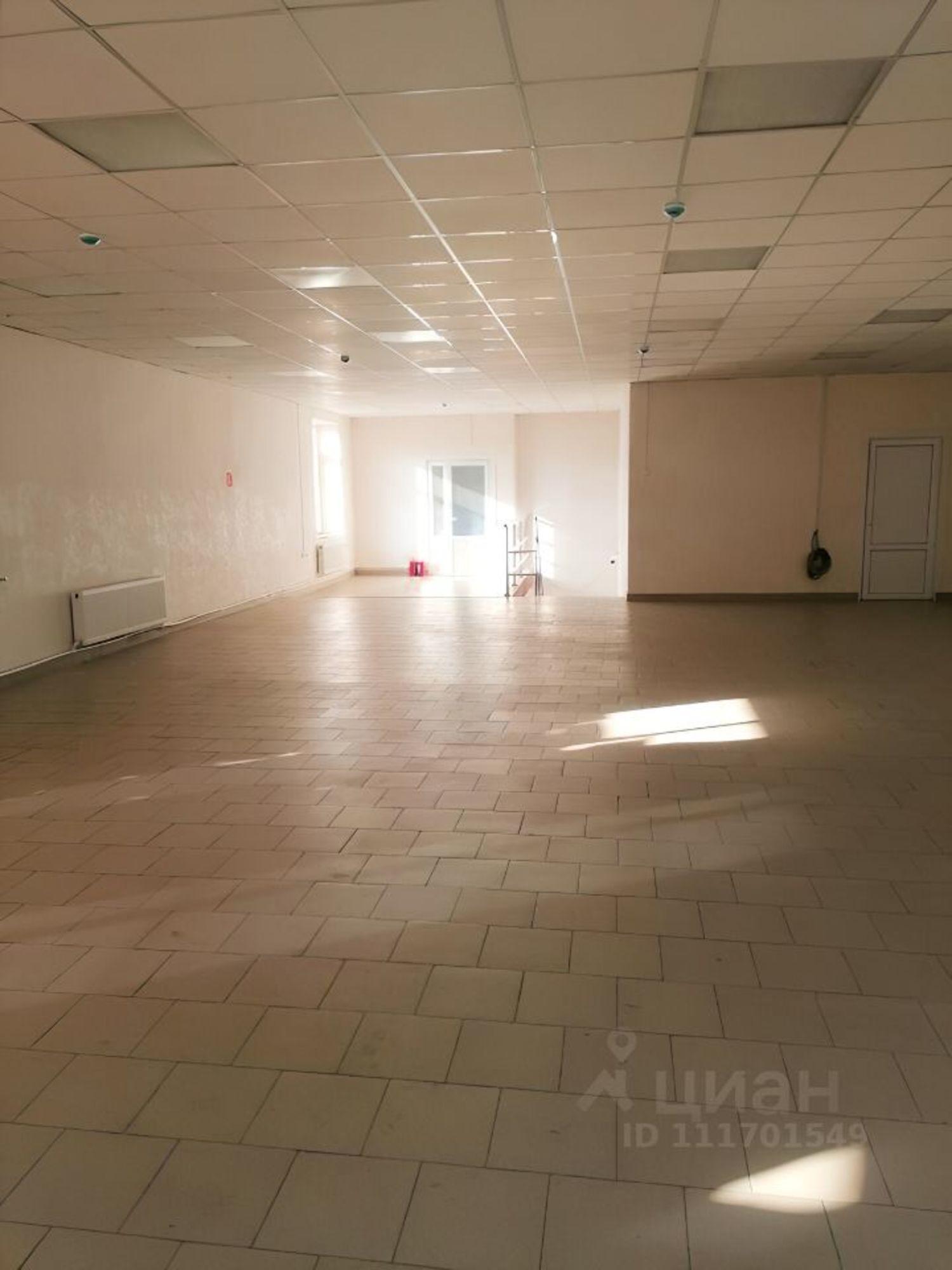 Сдать торговое помещение за 2 370 рублей на улица Ленина, 228