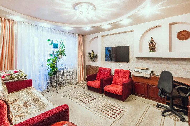 3-комн квартира улица Маршала Конева, 2
