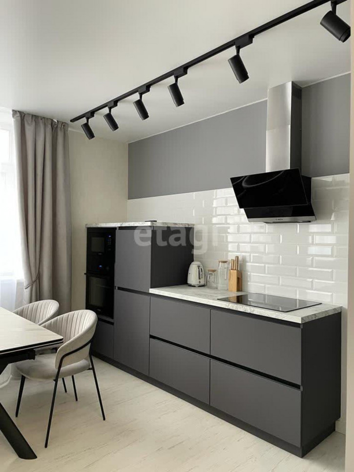 2-комн квартира Эрвье, 38