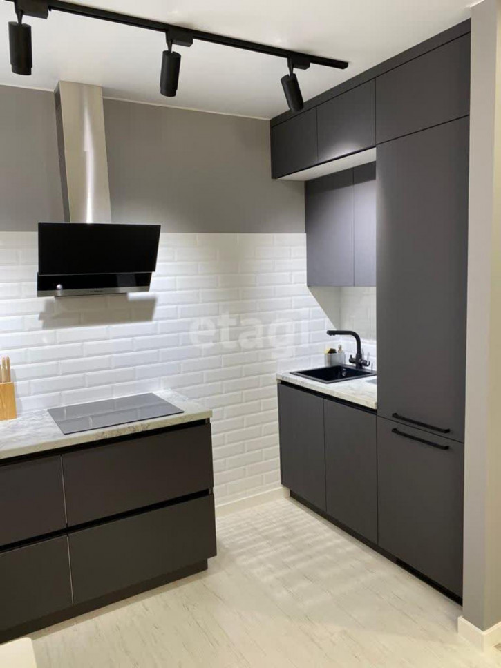 2-комн квартира Эрвье, 38