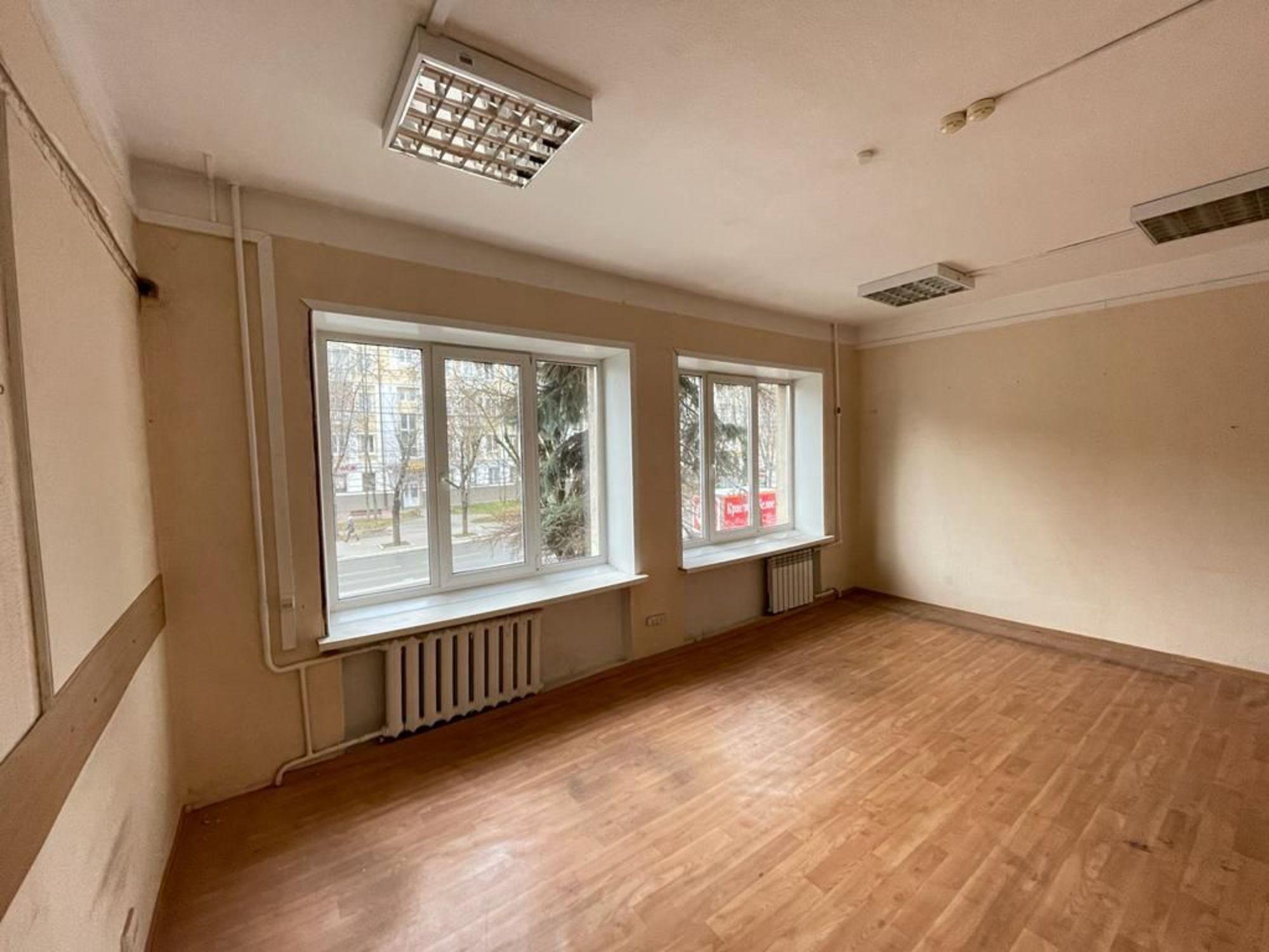 Сдать офис, помещение под офис за 21 500 рублей на ул Ленина, 81