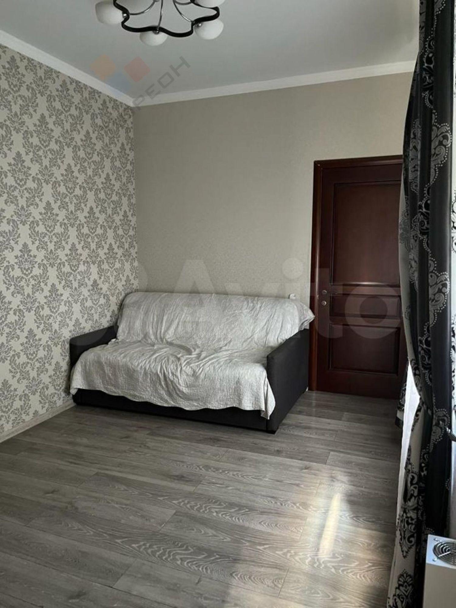 Купить дачу, дом, коттедж за 15 800 000 рублей на Александра Матросова ул, 45