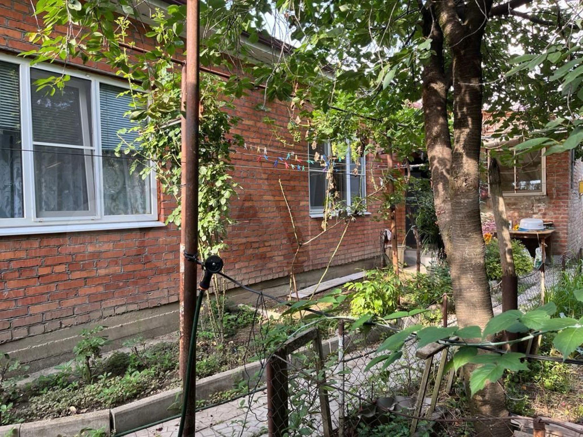 Купить дачу, дом, коттедж за 15 800 000 рублей на Александра Матросова ул, 45