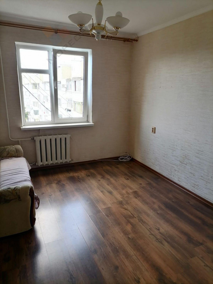 3-комн квартира Уральская ул, 180