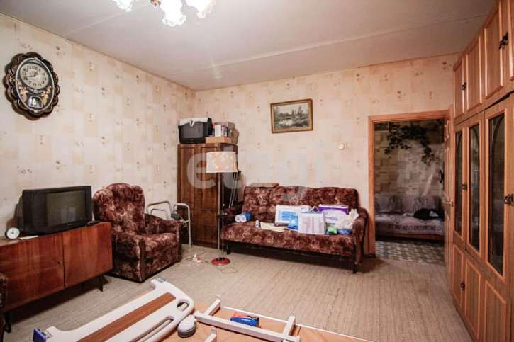 2-комн квартира Войкова, 41