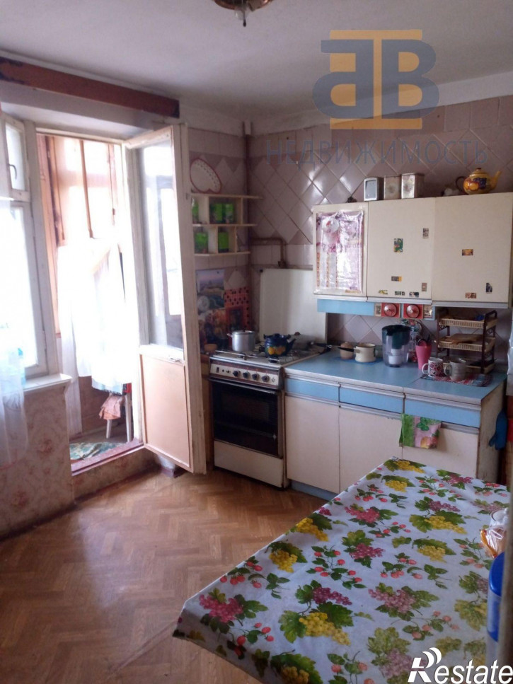 3-комн квартира Хрусталева ул, 149