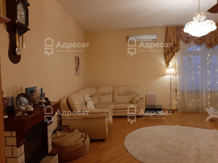 4-комн квартира ул. Огарева,  д.1
