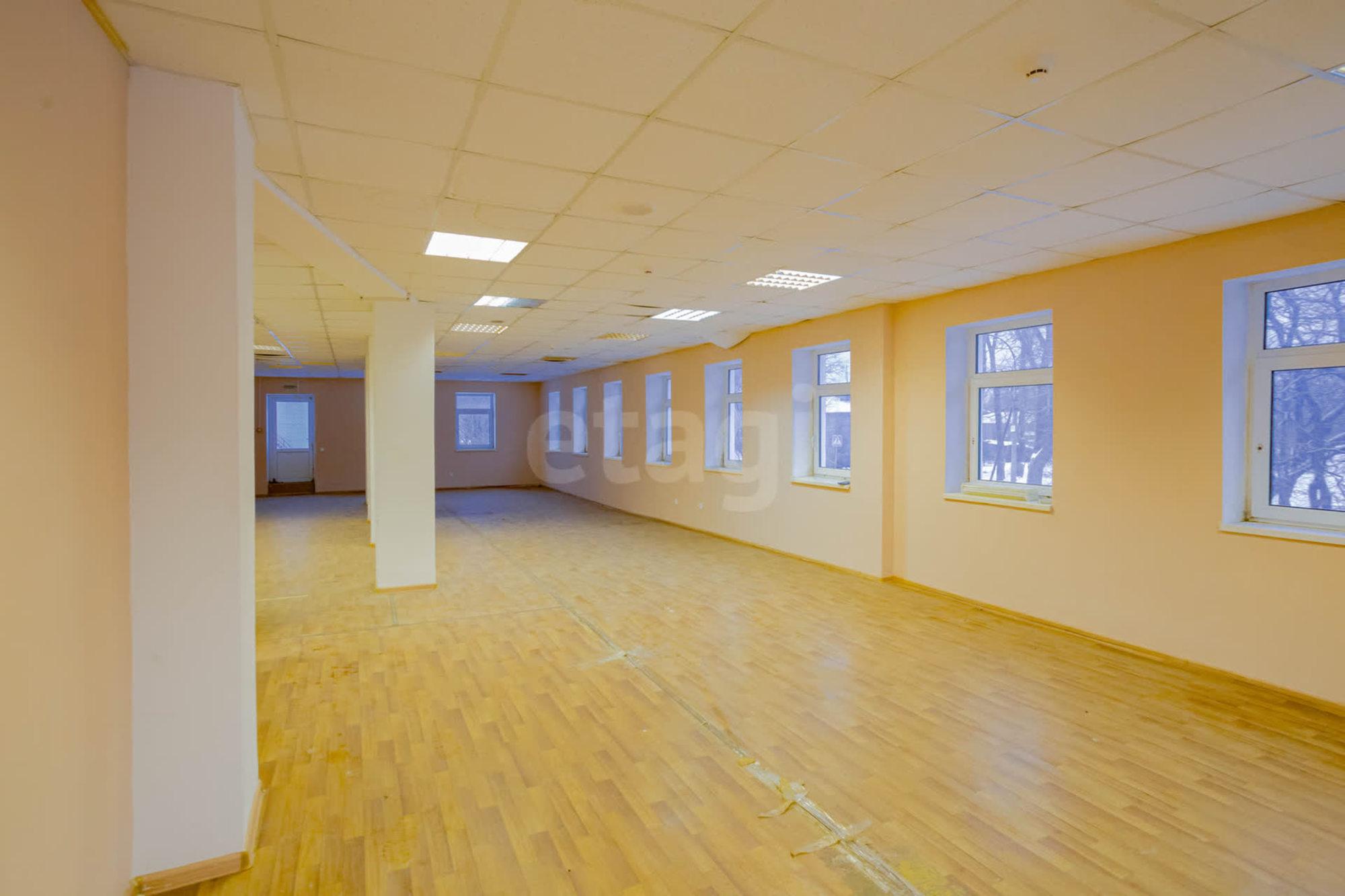 Купить офис, помещение под офис за 4 500 000 рублей на улица Победы, 42