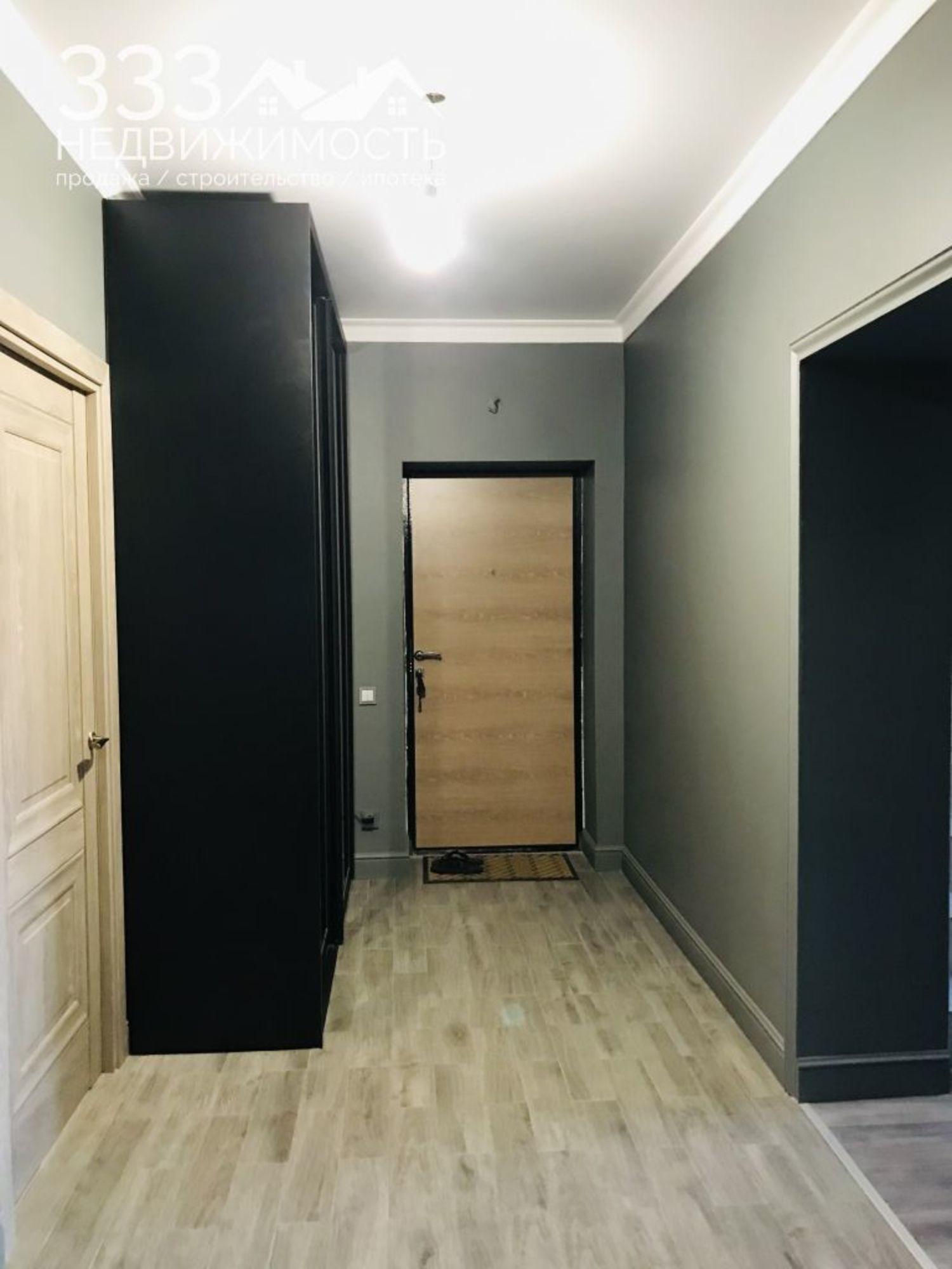 Купить квартиру за 12 000 000 рублей на Курсантов Кировцев ул