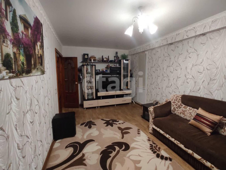 4-комн квартира Луговая улица