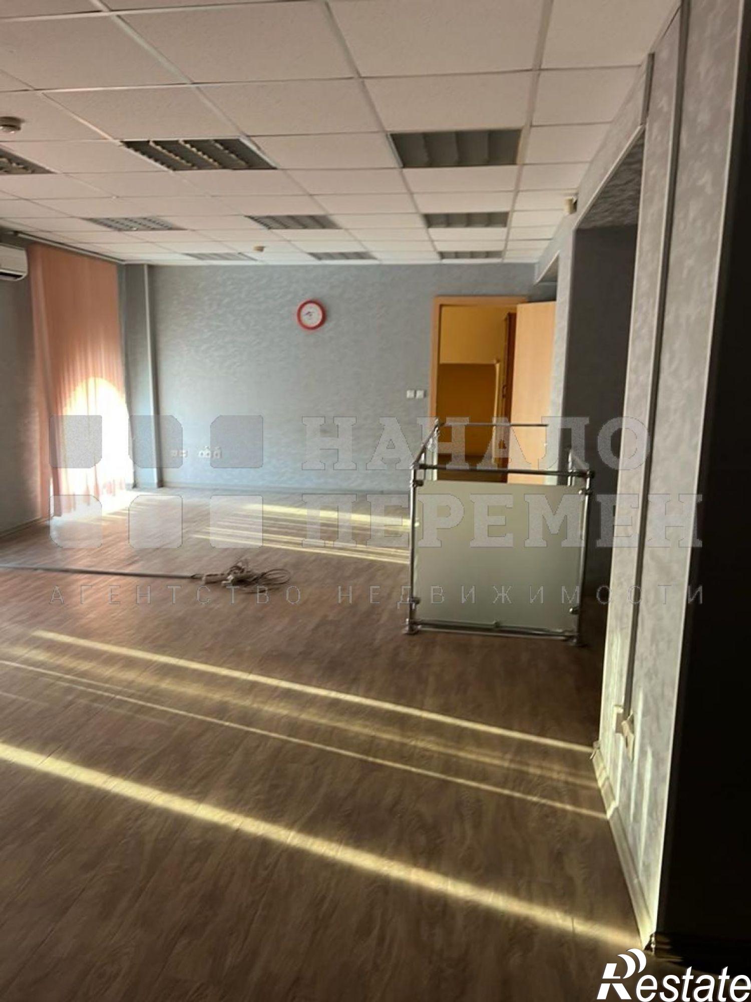 Сдать помещение свободного назначения за 88 320 рублей на Дзержинского пр-кт, 81