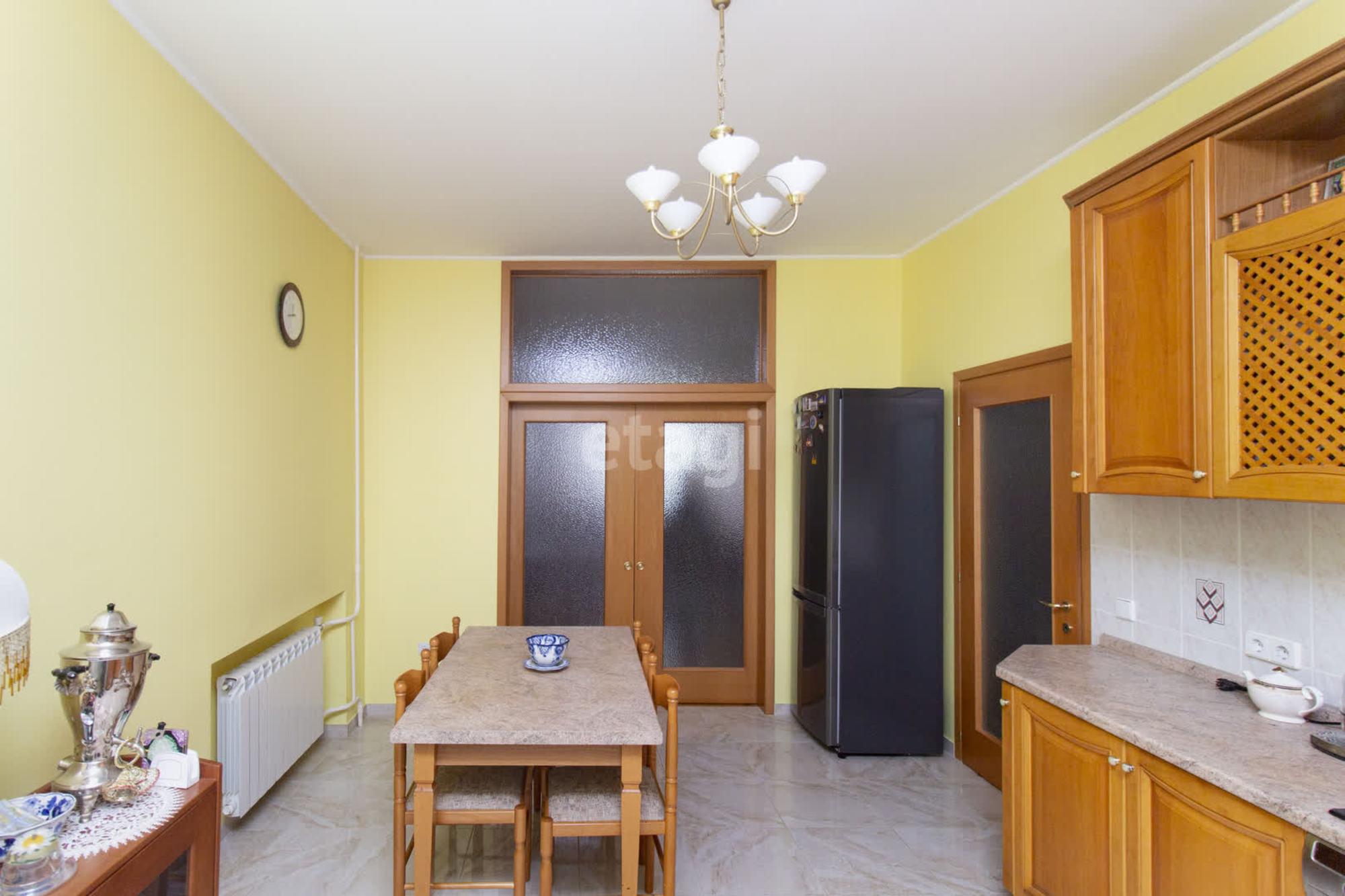 Купить квартиру за 14 500 000 рублей на Шиллера, 46/2