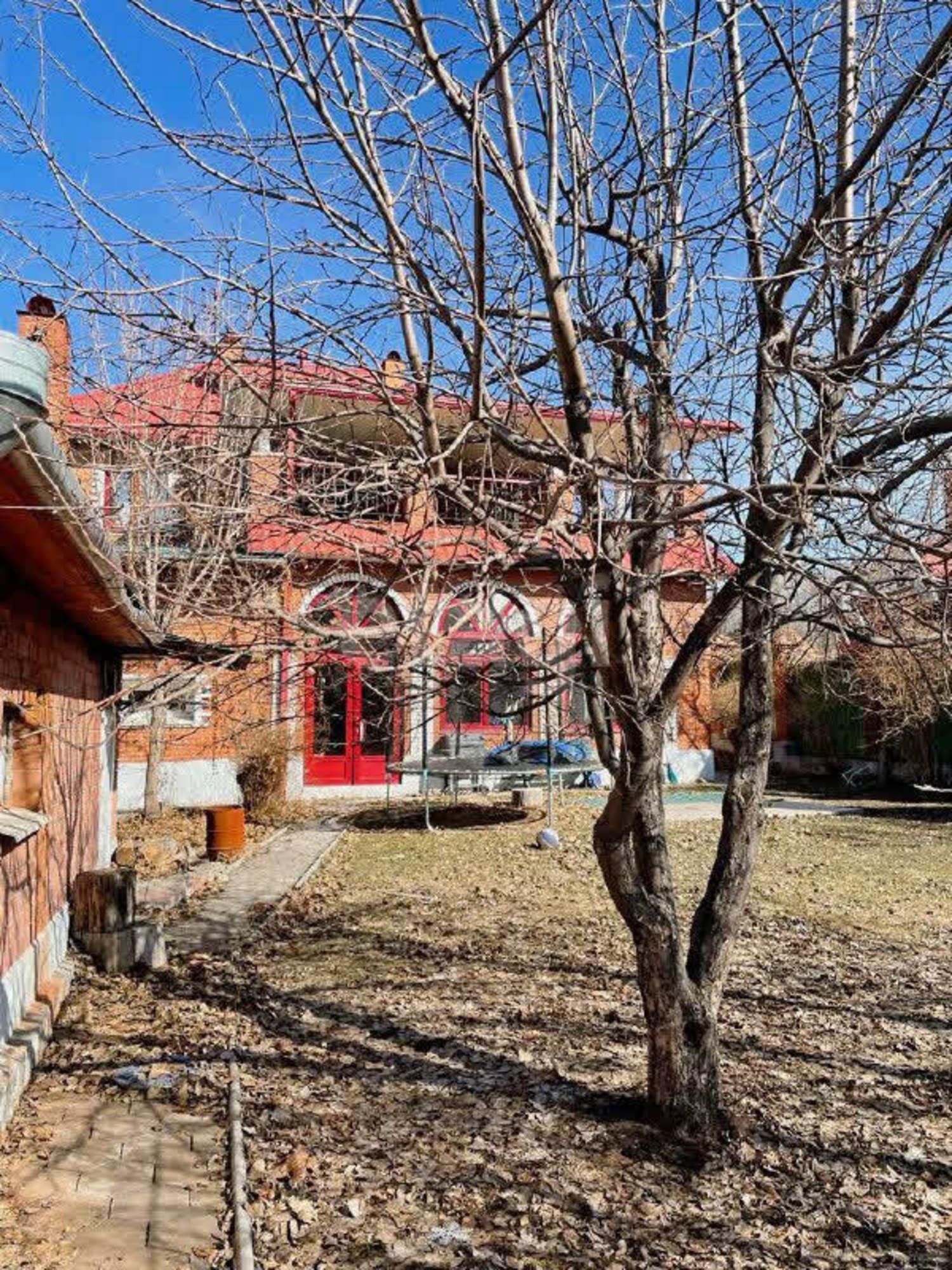 Купить дачу, дом, коттедж за 16 300 000 рублей на СНТ Искра,Скальная 126