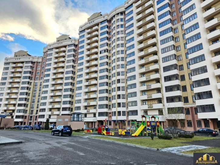 3-комн квартира Победы пр-т.