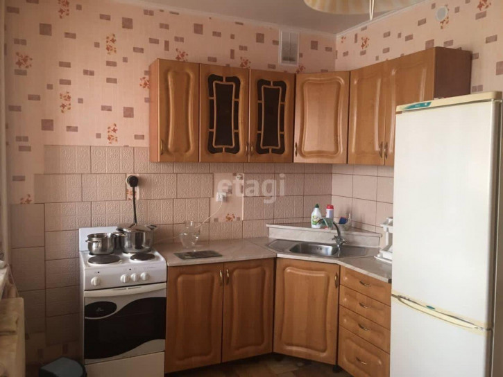 2-комн квартира Калинина, 20