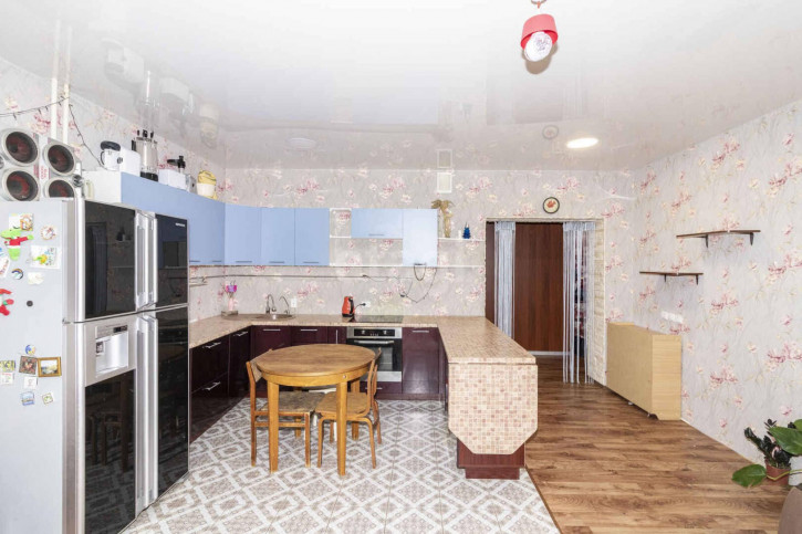 1-комн квартира Энергостроителей, 22
