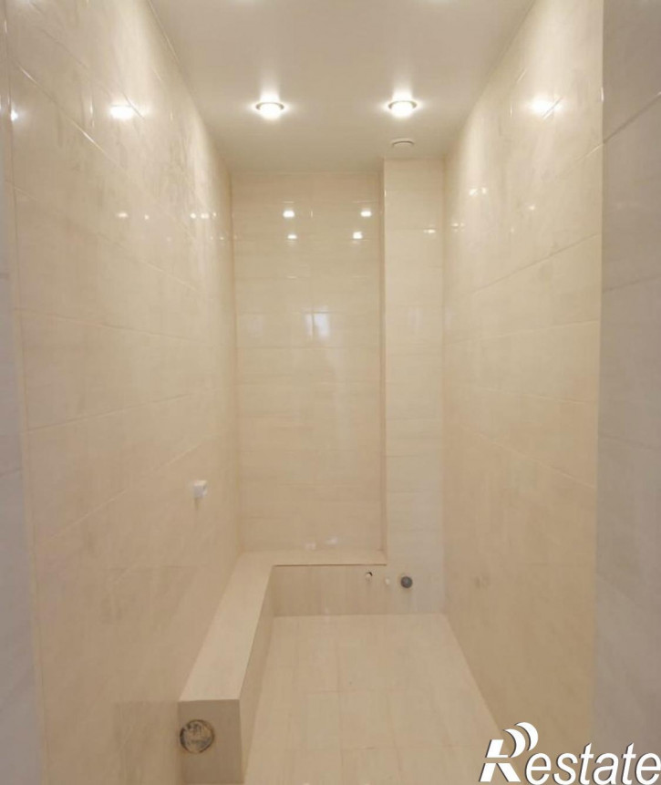 5-комн квартира некрасова , 45