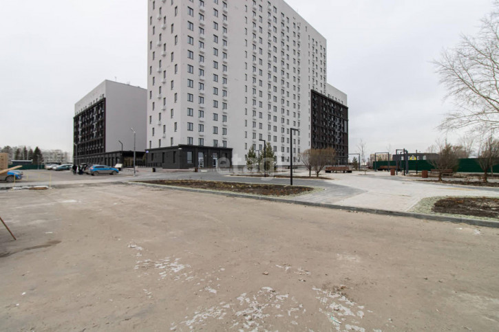 3-комн квартира Новгородская, 14