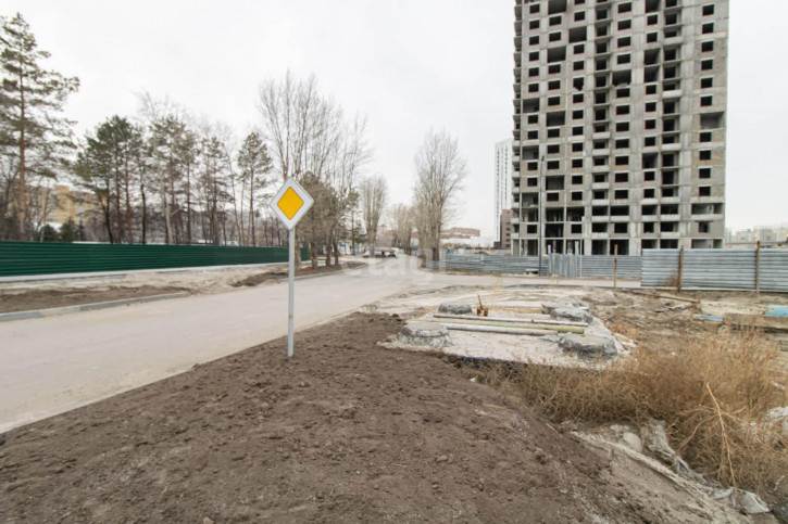 3-комн квартира Новгородская, 14